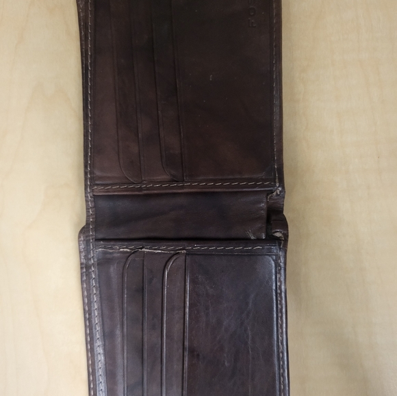 2x FOSSIL Leather Wallets - Picture 12 of 15